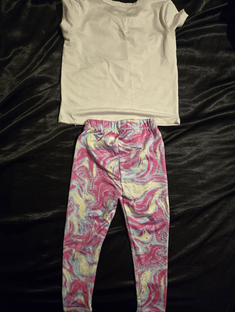 2t Set - Picture 2 of 3